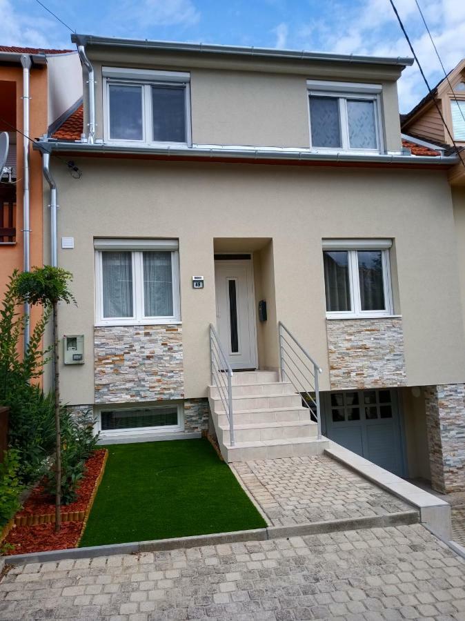 Valentina Apartman Apartamento Eger Exterior foto